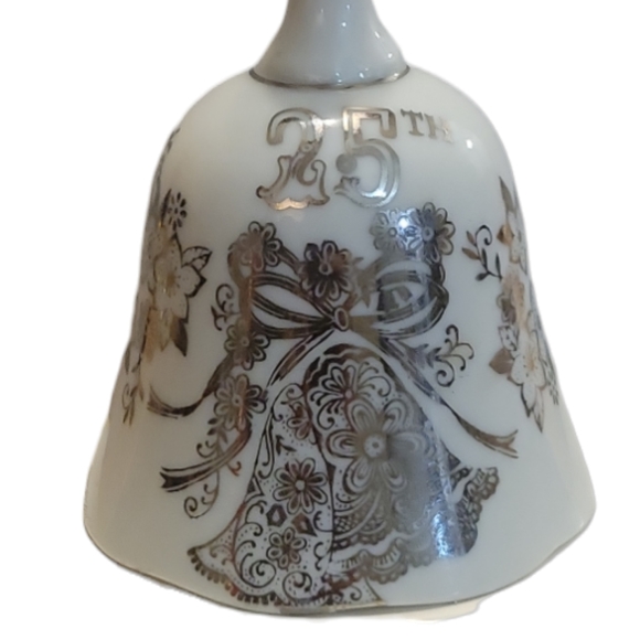 Vintage  5.24" 25th Anniversary Dinner Bell  White Porcelain & Silver Japan - Picture 5 of 7